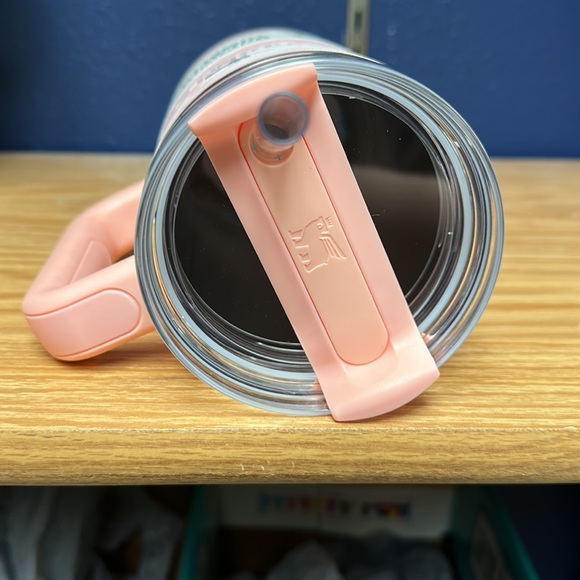 Stanley 40oz Peach Tie Dye Adventure Quencher Tumbler H2.0 - Picture 3 of 4